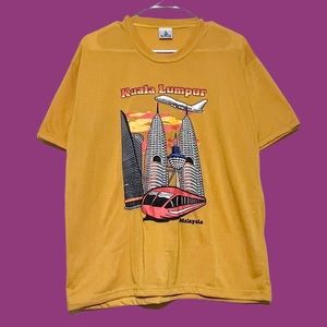 Vintage unique Malasia- Kuala Lumpur Tee.